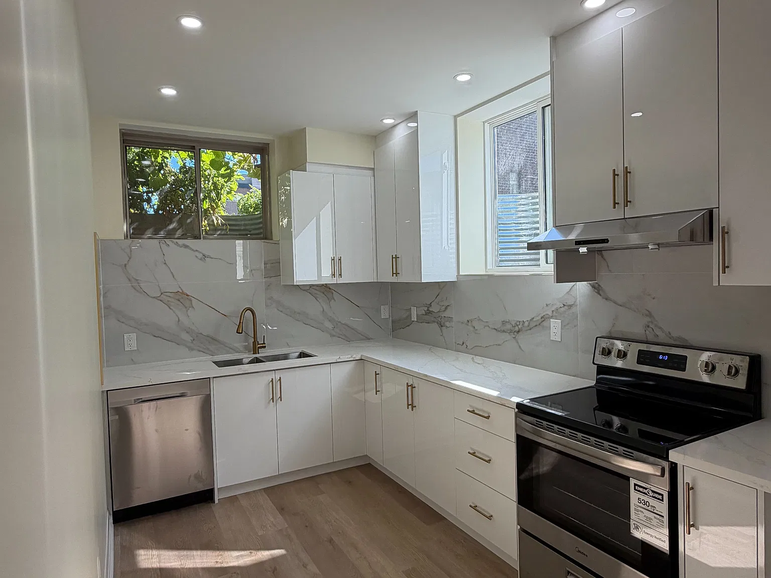 2 bed, $2,000 — Photo 3