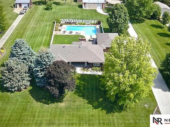2nd image of 18024 Sunset Ln