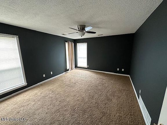 5th image of 3189 Stonehenge Dr