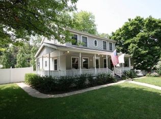 1009 W Springfield Ave, Champaign, IL 61821
