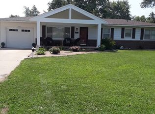 7969 E Laurel Ln, Robinson, IL 62454
