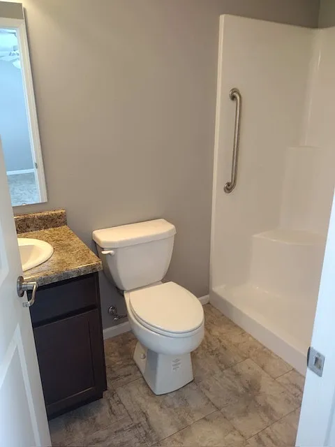 915 North Riverside Drive - 1 — Photo 2