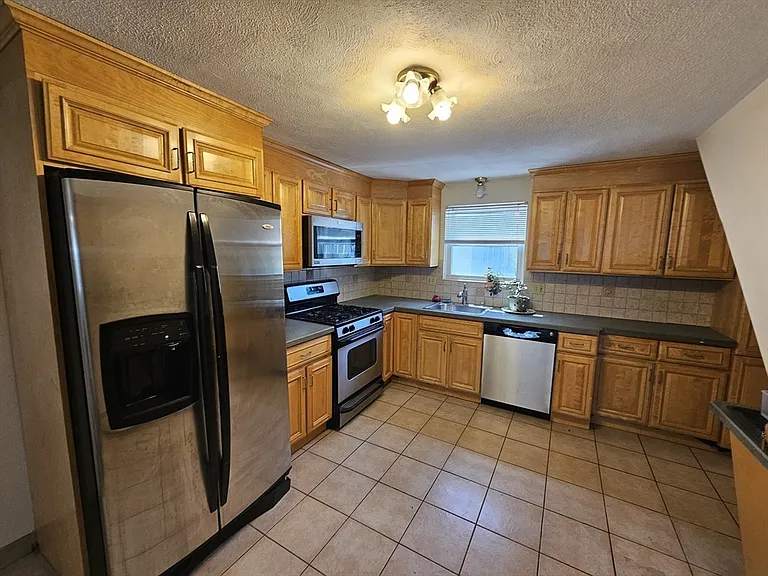 91 Irving St #91 — Photo 8