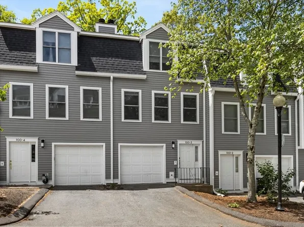100 Anderer Ln APT 3, West Roxbury, MA 02132