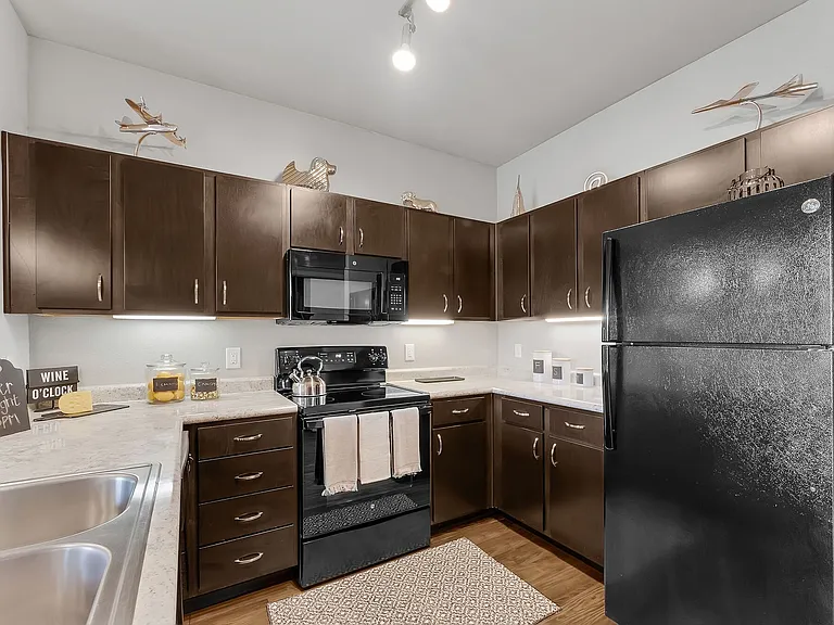 Gateway Cedars Apartments — Photo 15