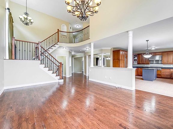 2nd image of 2345 Bluestream Dr