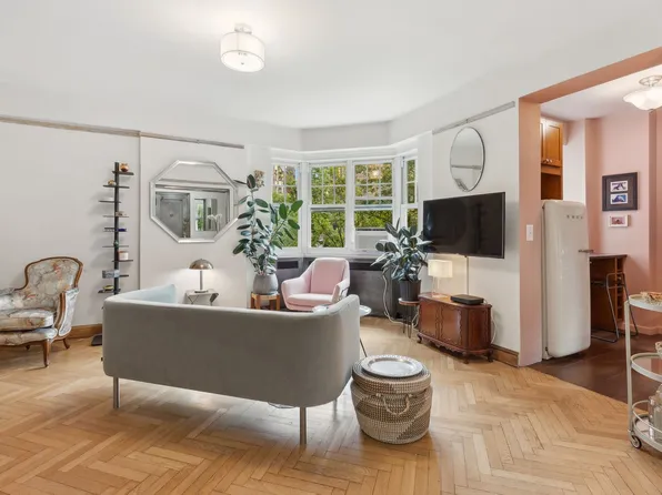 180 Cabrini Boulevard 45 image 2 of 11