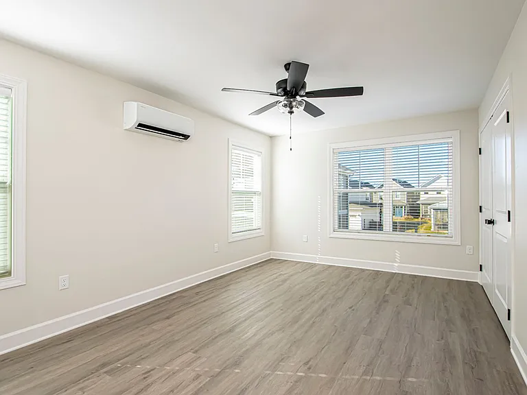 1 Bed 1.5 Bath Townhome in Rockwater Village - Downtown North Little Rock — Photo 10