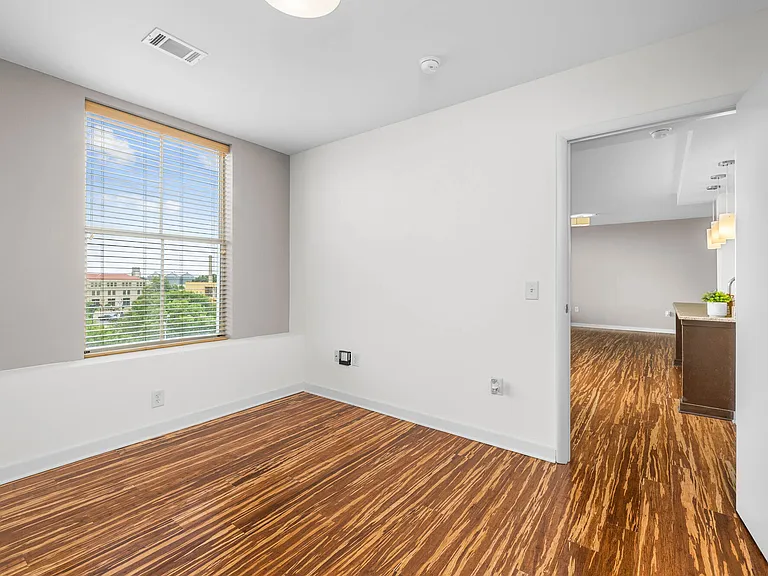 401 Cherry St — Photo 25