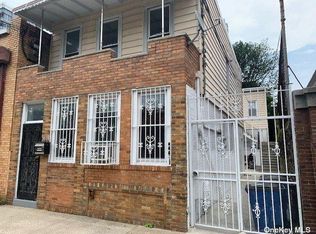 3909 Crescent St, Long Island City, NY 11101