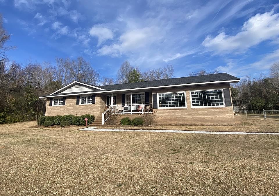 1st image of 32 Pine Hill Dr