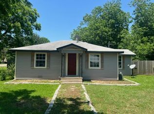 203 N Alamo St, Bartlett, TX 76511