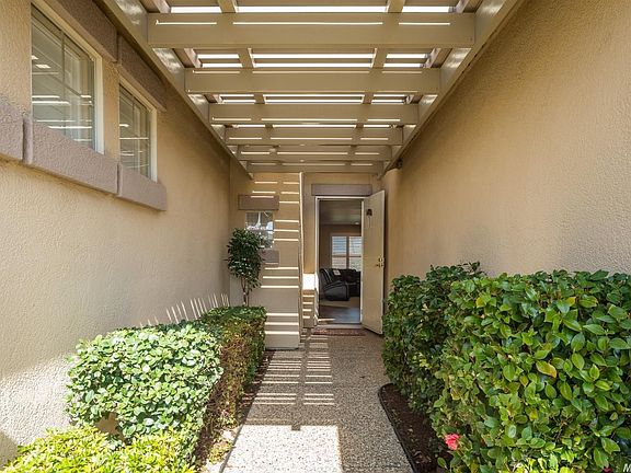 2nd image of 420 Poppyfield Ct