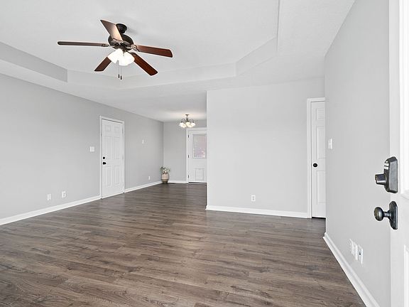4th image of 3457 Kingfisher Dr