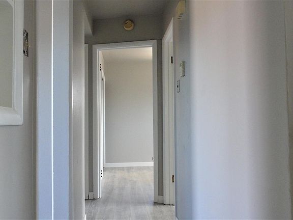 5th image of 912-802 E 10th St #912