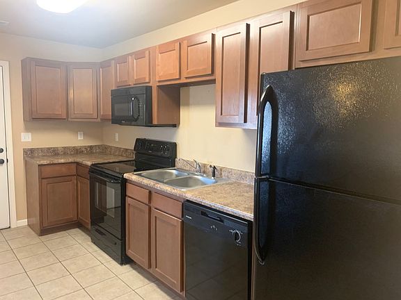4th image of 20920 Humanity Ln APT D