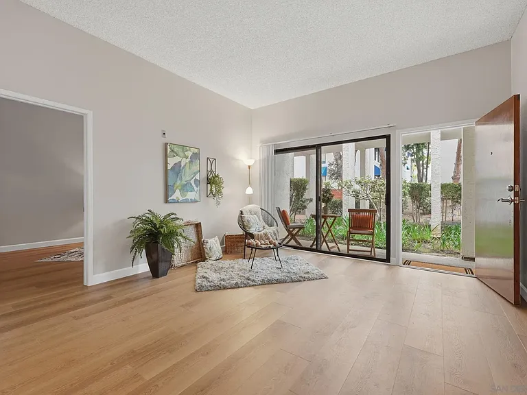 8320 Regents Rd #1-I — Photo 6