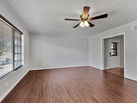 4th image of 5214 Elmira St #1