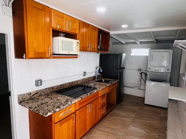 2066 9th Ave #1, Honolulu, HI 96816