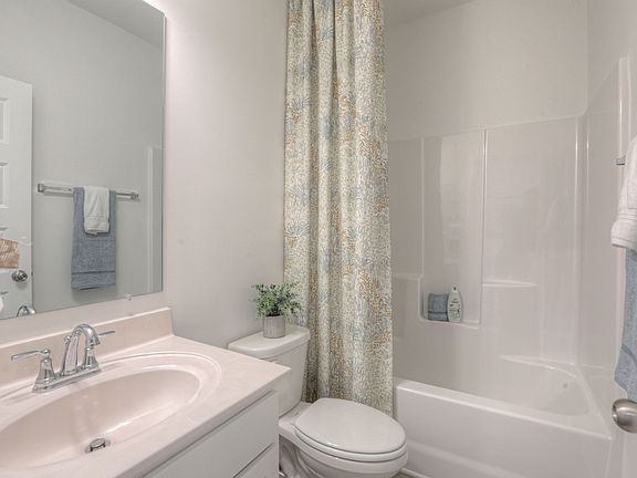 4th image of 202 Crabourne Dr Lot 94