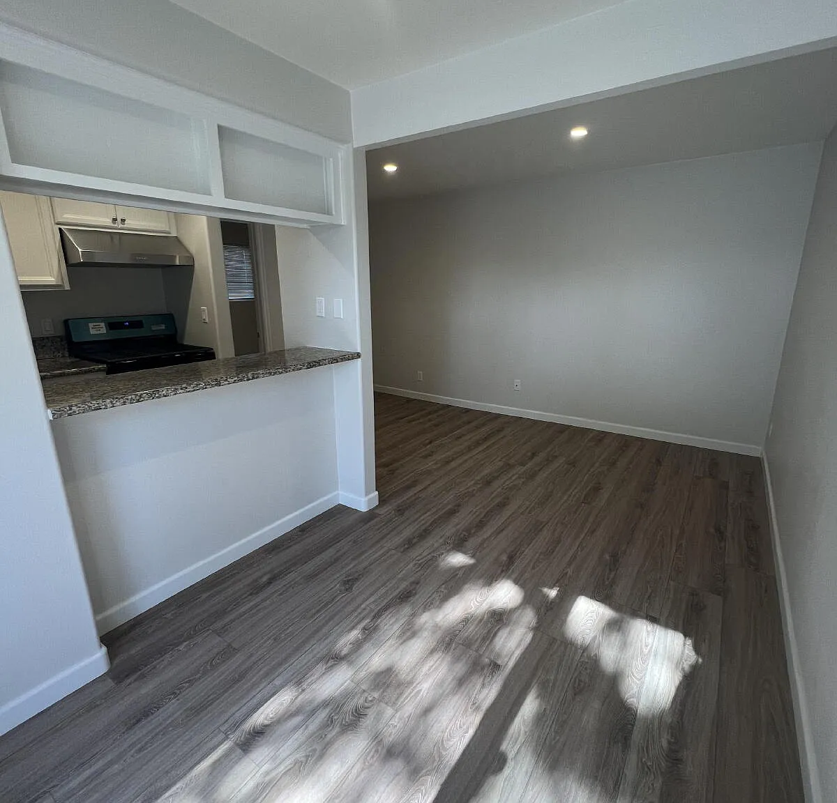1 bed, 1.0 bath, $2,050 — Photo 4
