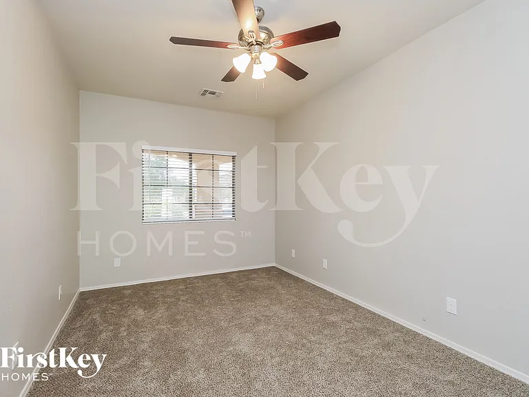 1232 E Omega Dr — Photo 11