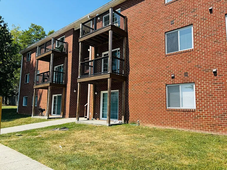 927AB - 410 Houston St. - DM — Photo 1
