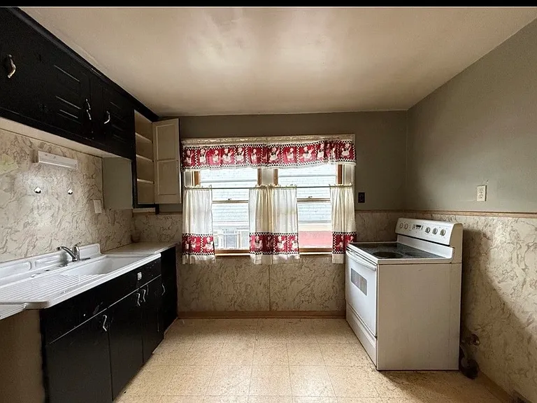 733 Lasalle Ave #1 — Photo 3