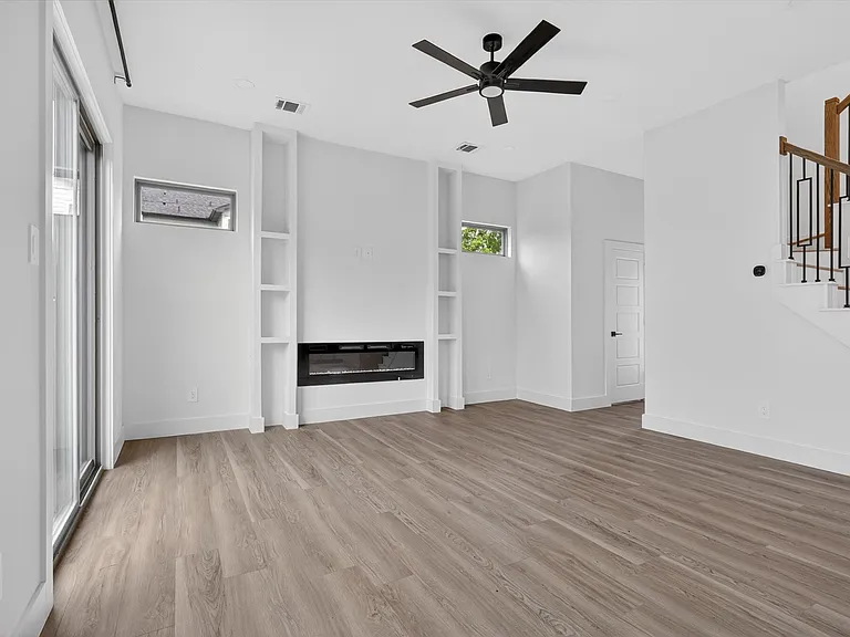 5704 Wayside Dr — Photo 6
