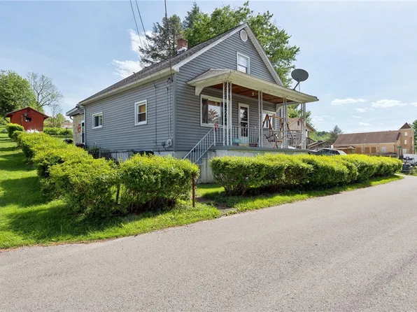 3020 Church St, Claridge, PA 15623