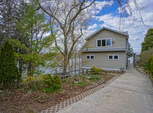 4854 Highland Park Dr, Slinger, WI 53086