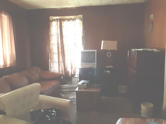3rd image of 205 S 12th Ave