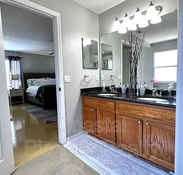 8848 Cameron Crest Dr — Photo 15