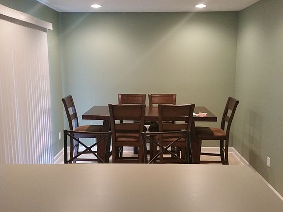 3rd image of 831 Lancaster Ln