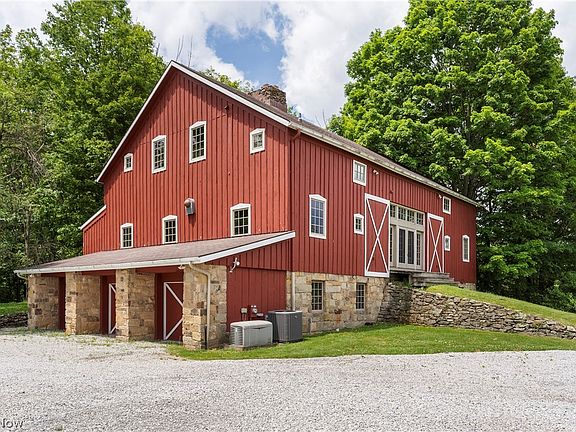 3rd image of 16490 Munn Rd