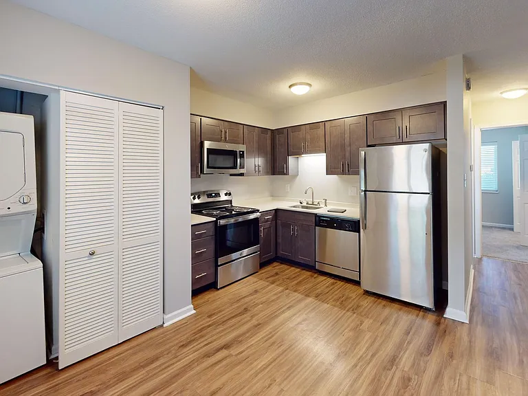 Park Place Apartments — Photo 14