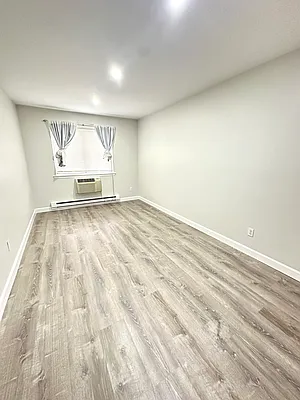 Rented by Luxian International Realty LLC | media 4