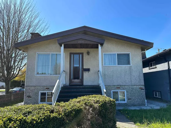 3191 Renfrew St, Vancouver, BC V5M 3K9