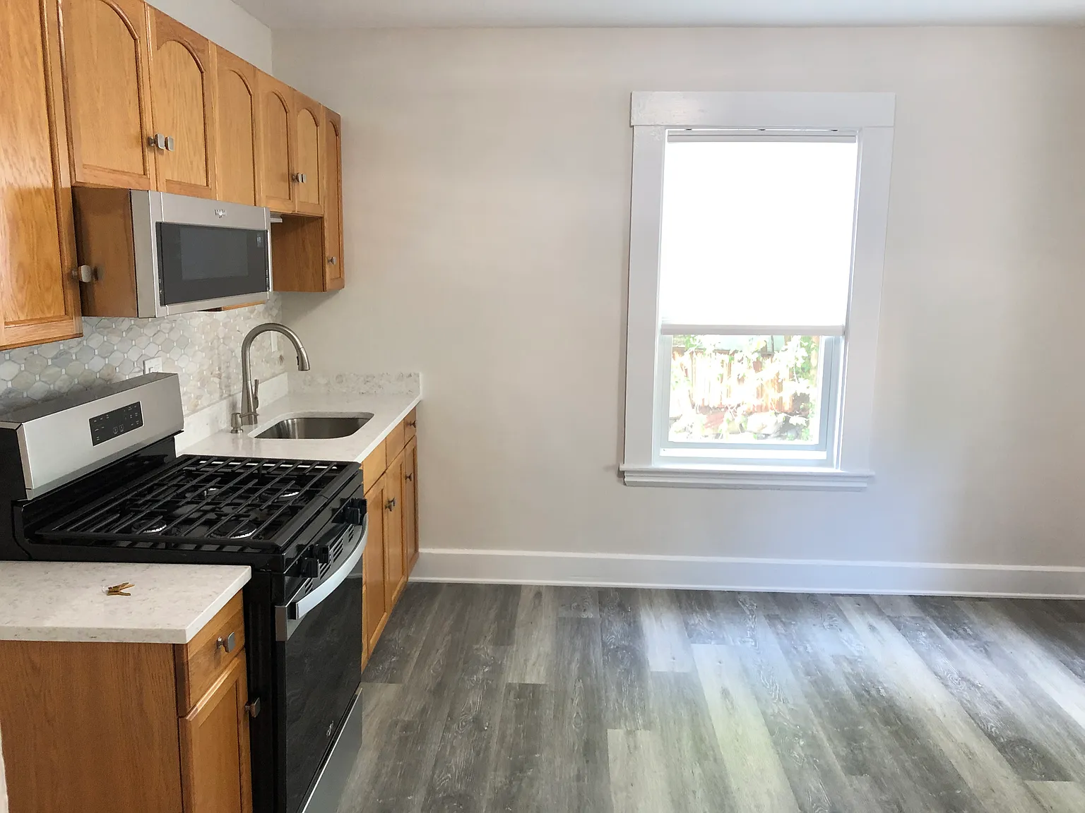 2 bed, 1200 sqft, $2,700 — Photo 3