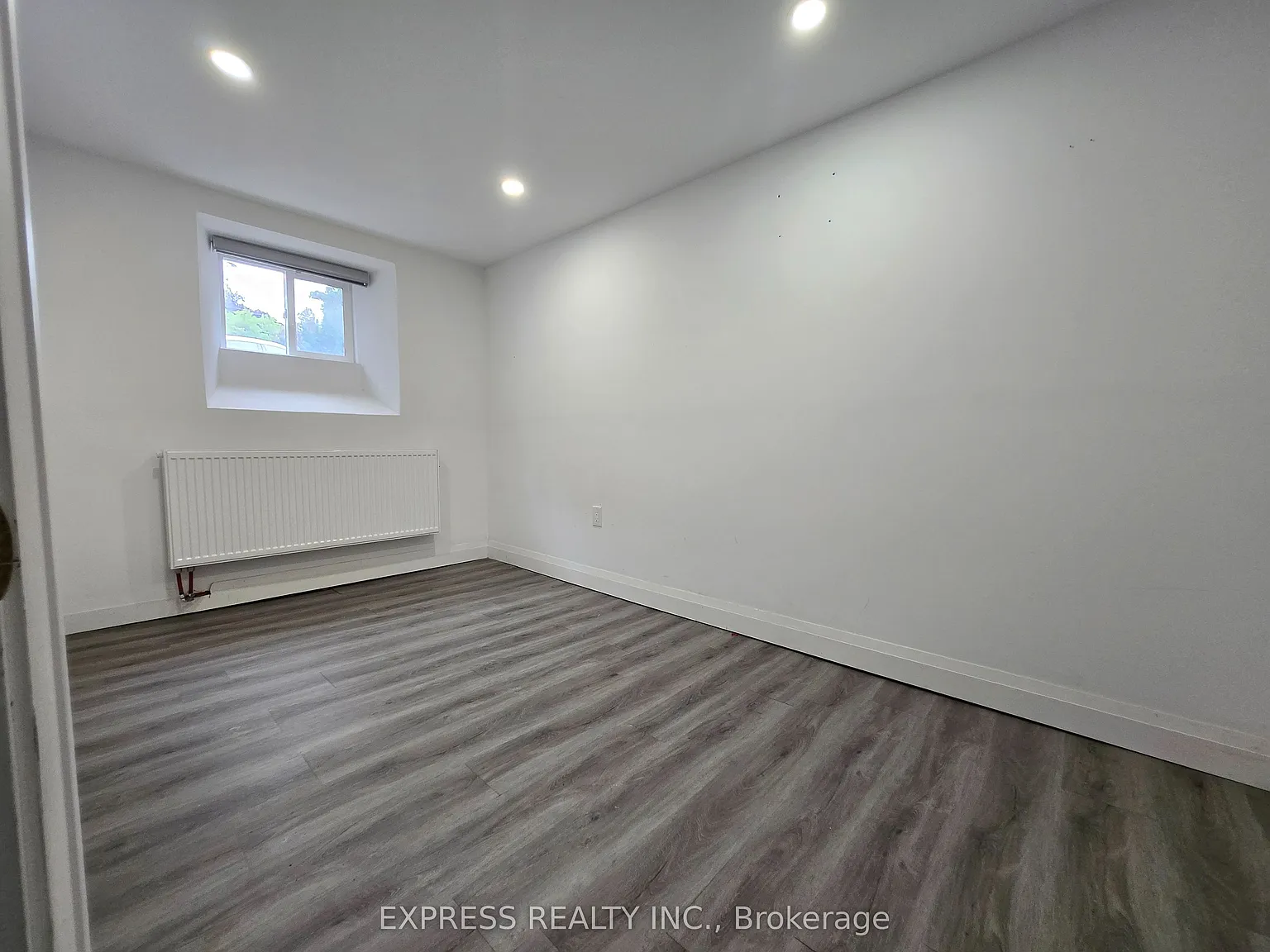 2 bed, $1,690 — Photo 4