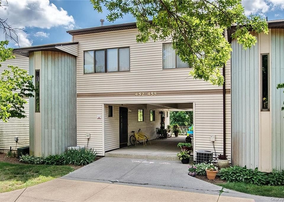 1st image of 453 Country Club Ln
