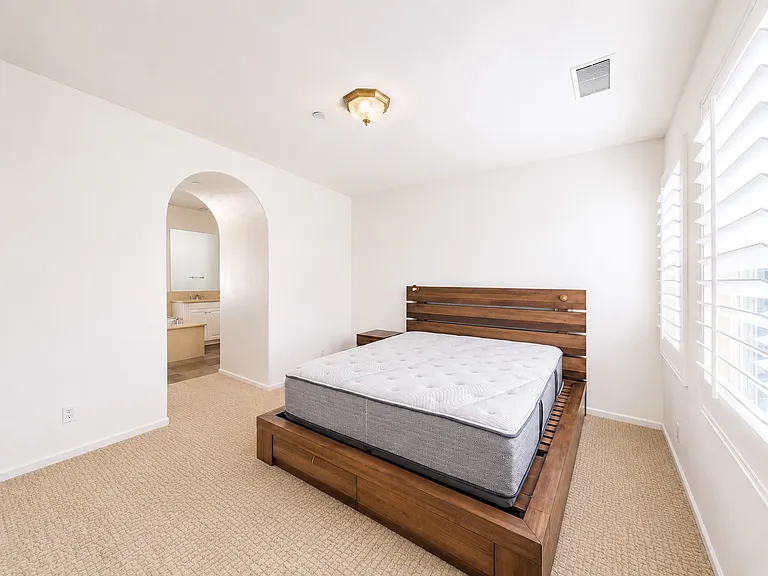 827 Terrace Ln E #10 — Photo 13