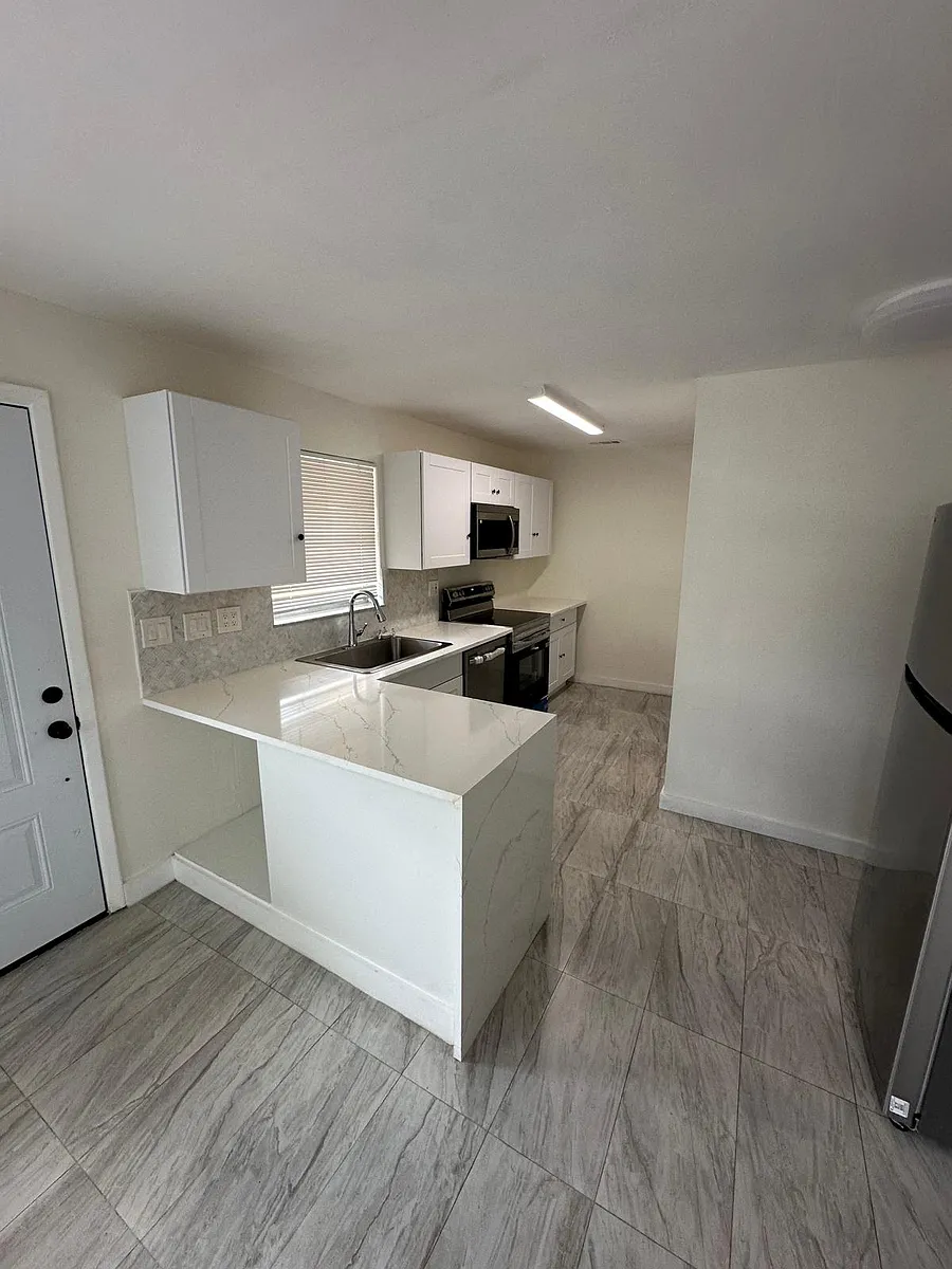 Building Photo - 3045 SE Bonita St #3045