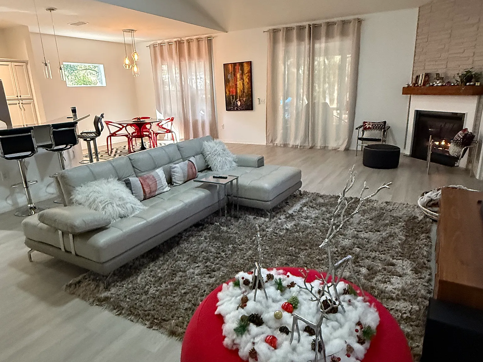 3 bed, 1758 sqft, $2,300 — Photo 1