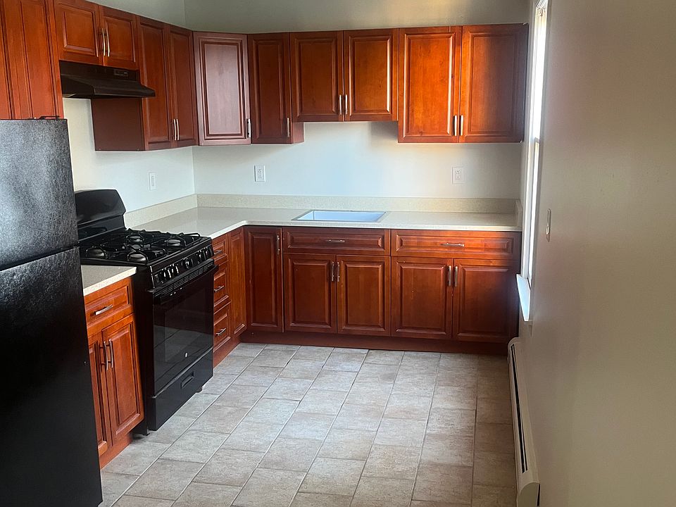 1st image of 349 Myrtle Ave #2
