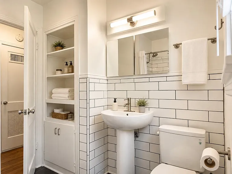 200 Nelray Blvd — Photo 11