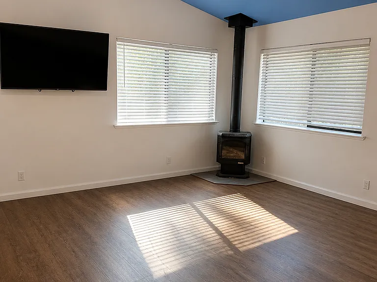 16520 Prospect Pl — Photo 11
