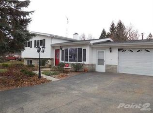 1481 Clairwood Dr, Burton, MI