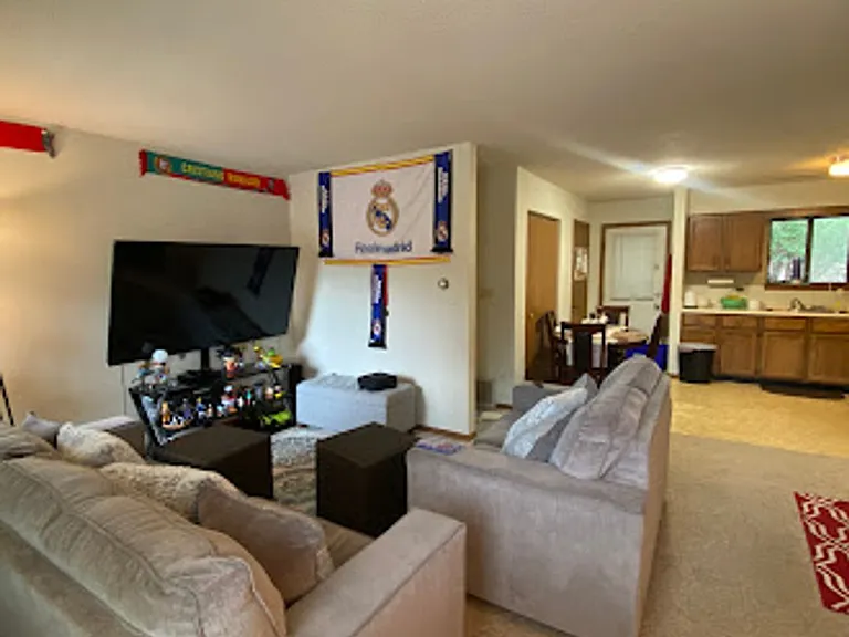 332 Friendship Street — Photo 2