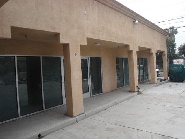 2nd image of 2513 Whittier Blvd